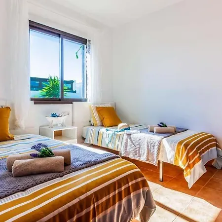 Playa Blanca Sleeps 5 Pool Air Con Wifi فيلة بلايا بلانكا
